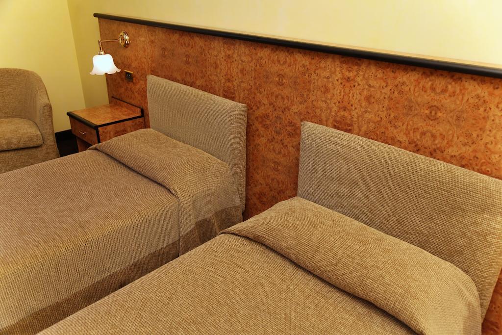 Cusago Hotel Le Moran חדר תמונה